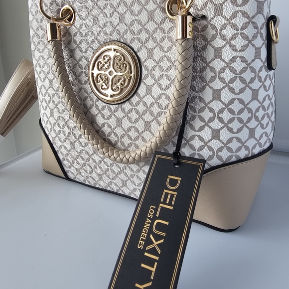 New Elegant Beige Monogram Crossbody Tote Bag - Picture 10 of 11